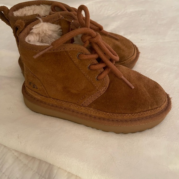 NWOT UGG Neumel II Chukka Boot Toddler Boys Size 11 Chestnut
